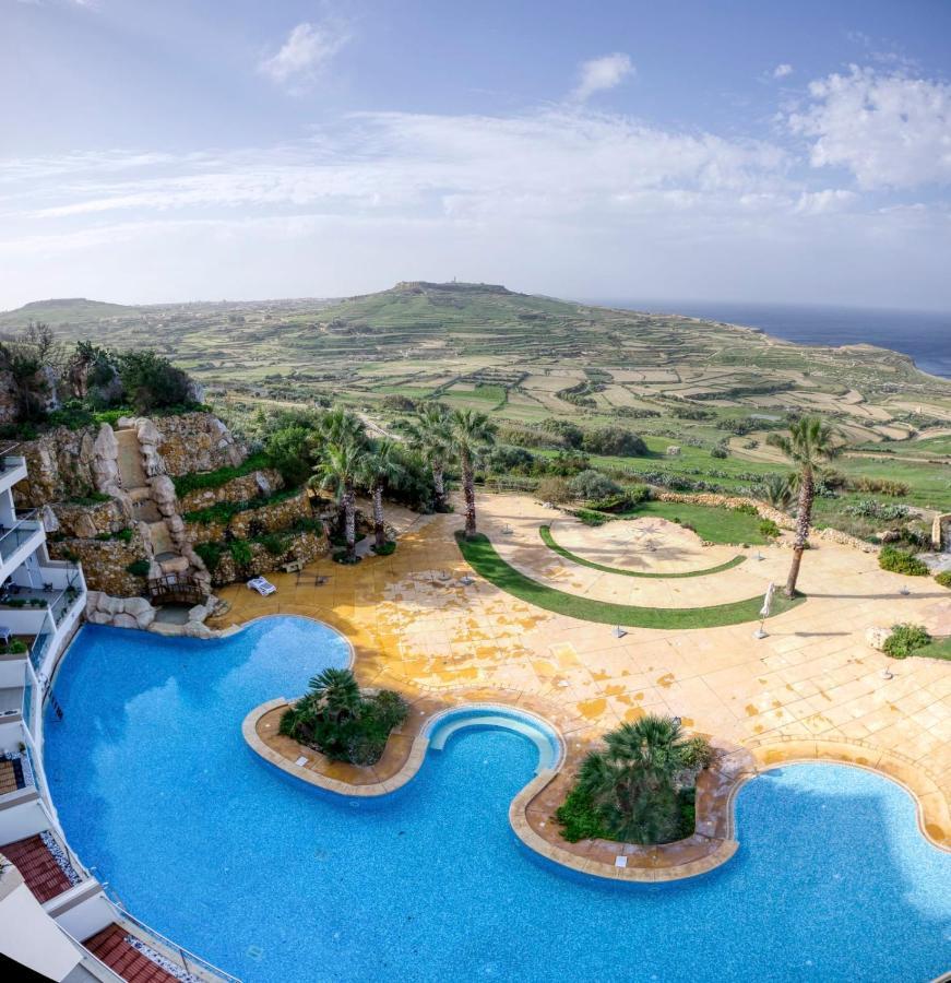 Apartment With Pool-Hosted By Sweetstay Zebbug  Exteriér fotografie