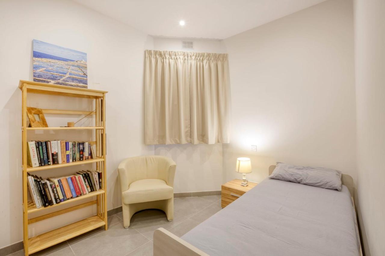 Apartment With Pool-Hosted By Sweetstay Zebbug  Exteriér fotografie