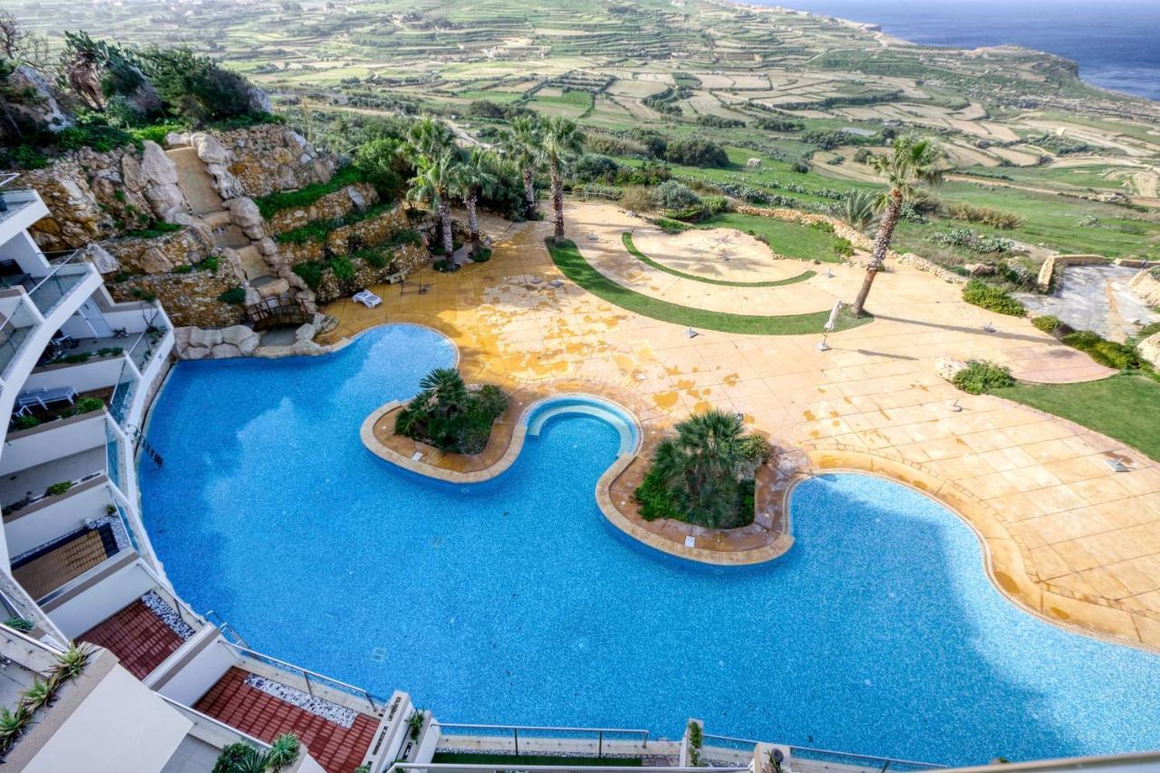 Apartment With Pool-Hosted By Sweetstay Zebbug  Exteriér fotografie