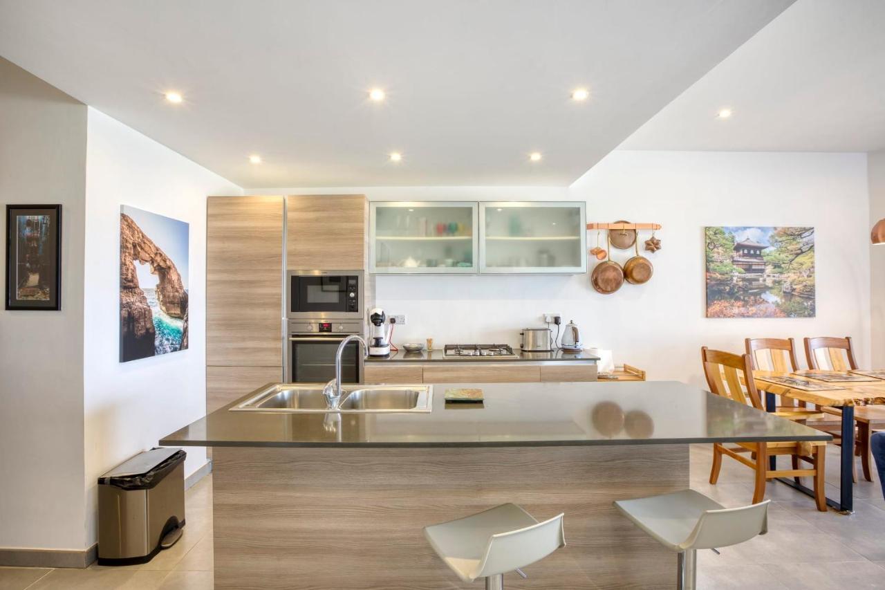 Apartment With Pool-Hosted By Sweetstay Zebbug  Exteriér fotografie